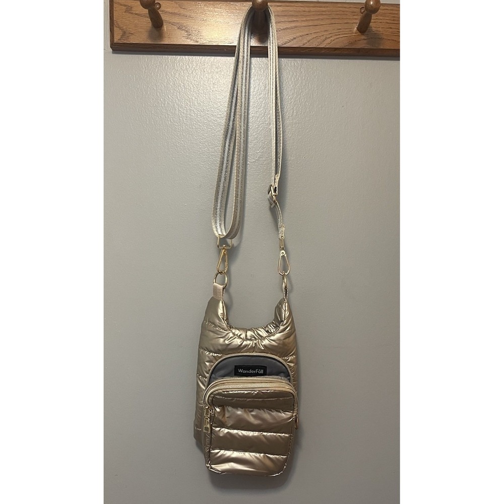 Wanderfull Puffer Crossbody Hydro Bag Shiny Light Gold Fits Up To 32 Ounces